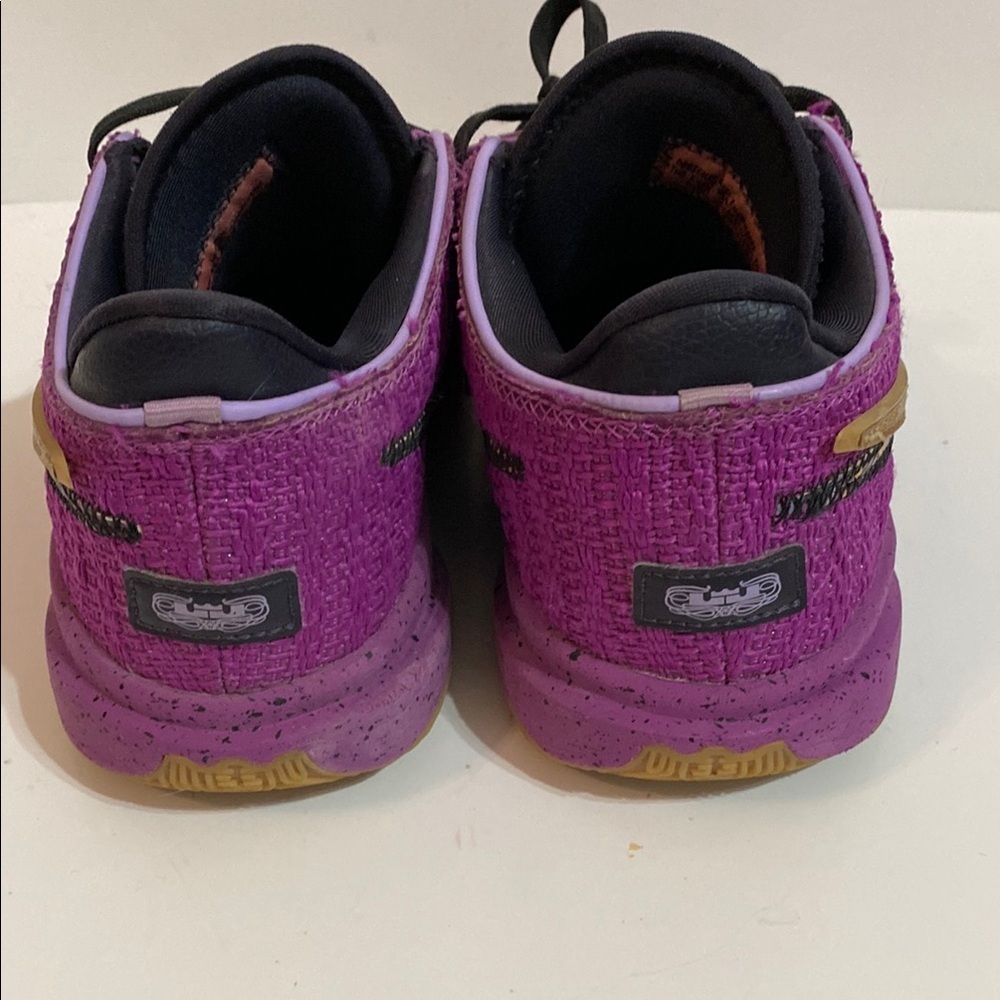 Nike Kids Lebron XX SE FD0207-500 Purple Lace-Up Sneaker Size 7Y Women Sz 8.5 - Picture 5 of 9